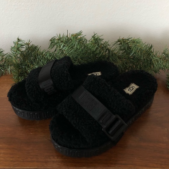 UGG Shoes - NWOT ugg fluffita slippers